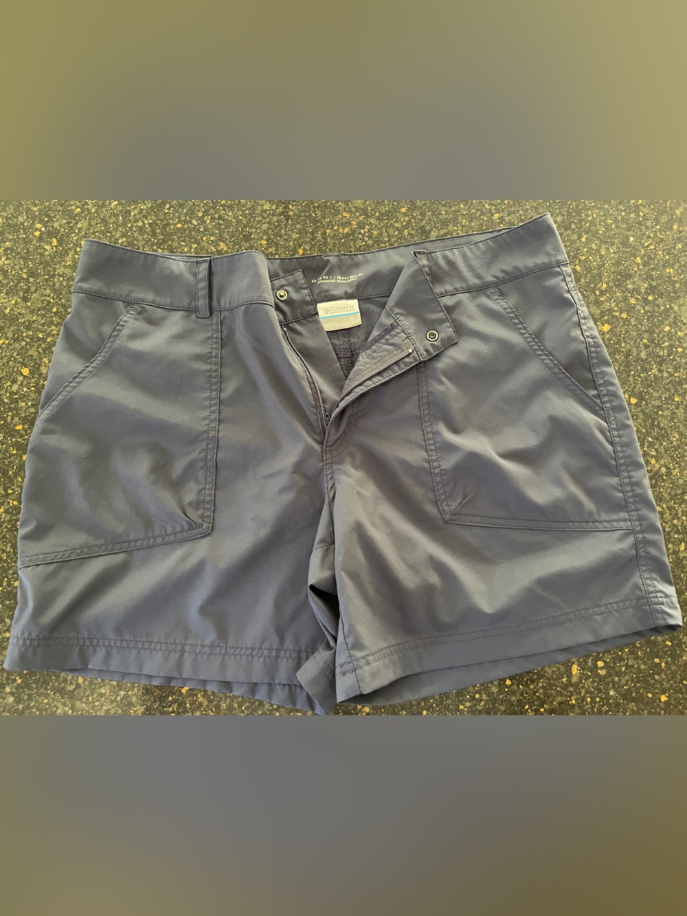 Women’s navy dry fit Columbia shorts